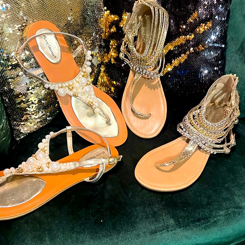 2 pair of beautiful sandals bundle deal🤩$30
